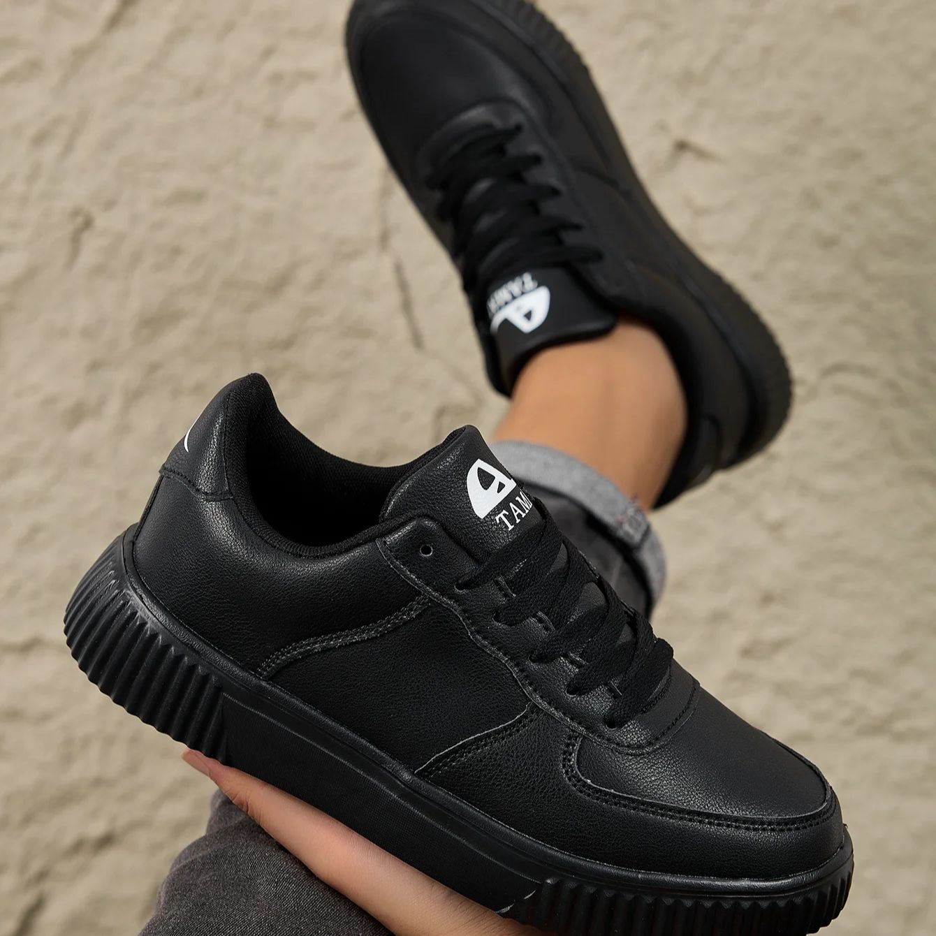 Men Outdoor Leather Shoes Flat - đánh giá và giá Men'S Shoes Black And White