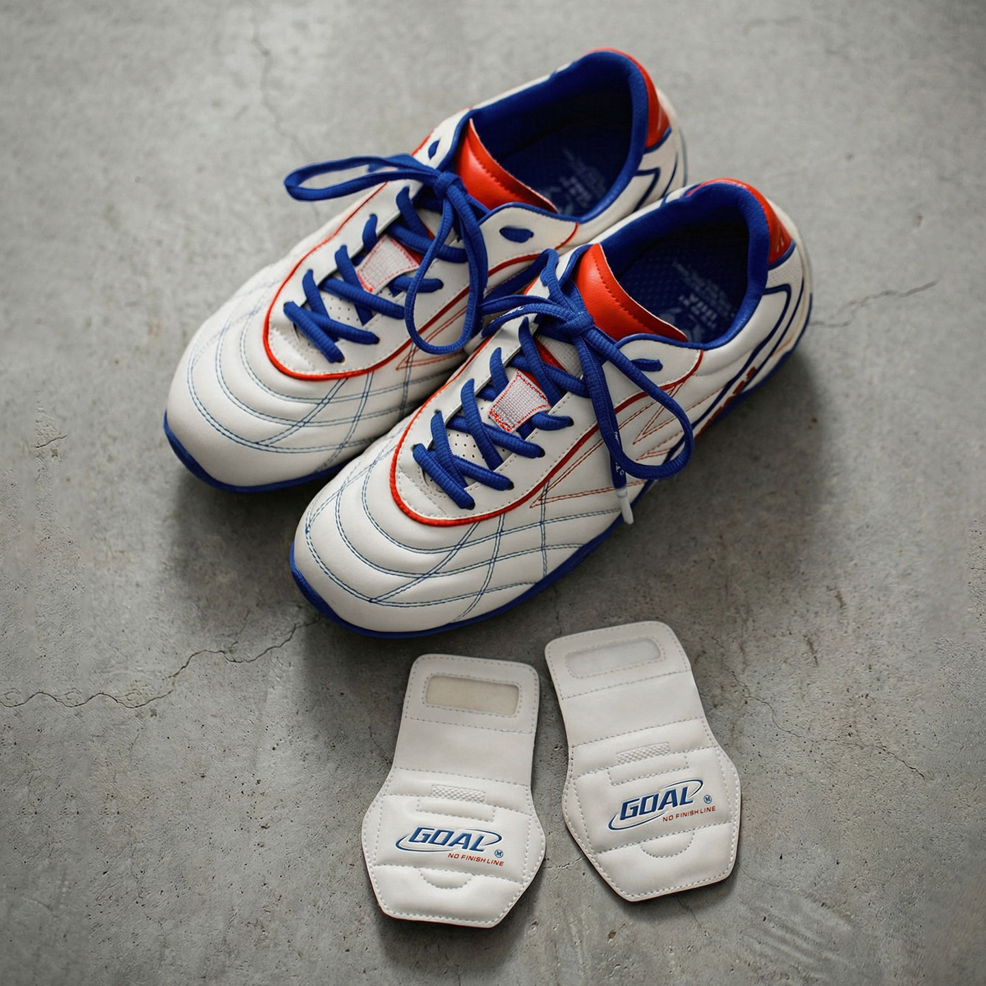 Maden Men's White German Train - đánh giá và giá Men Shoes Joggers