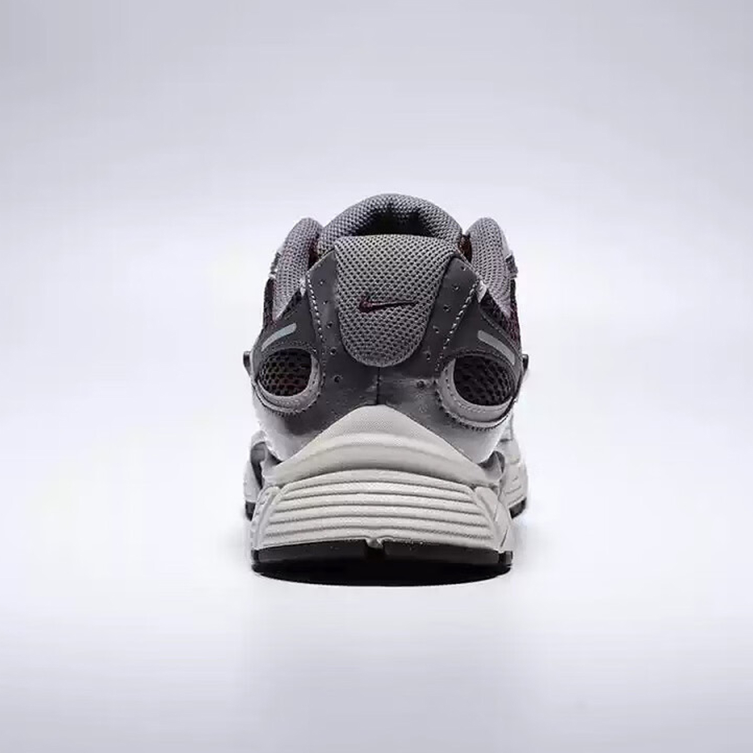 Nike Genuine V5 RNR Men's Ligh - đánh giá và giá Men'S Shoes V5 Rnr