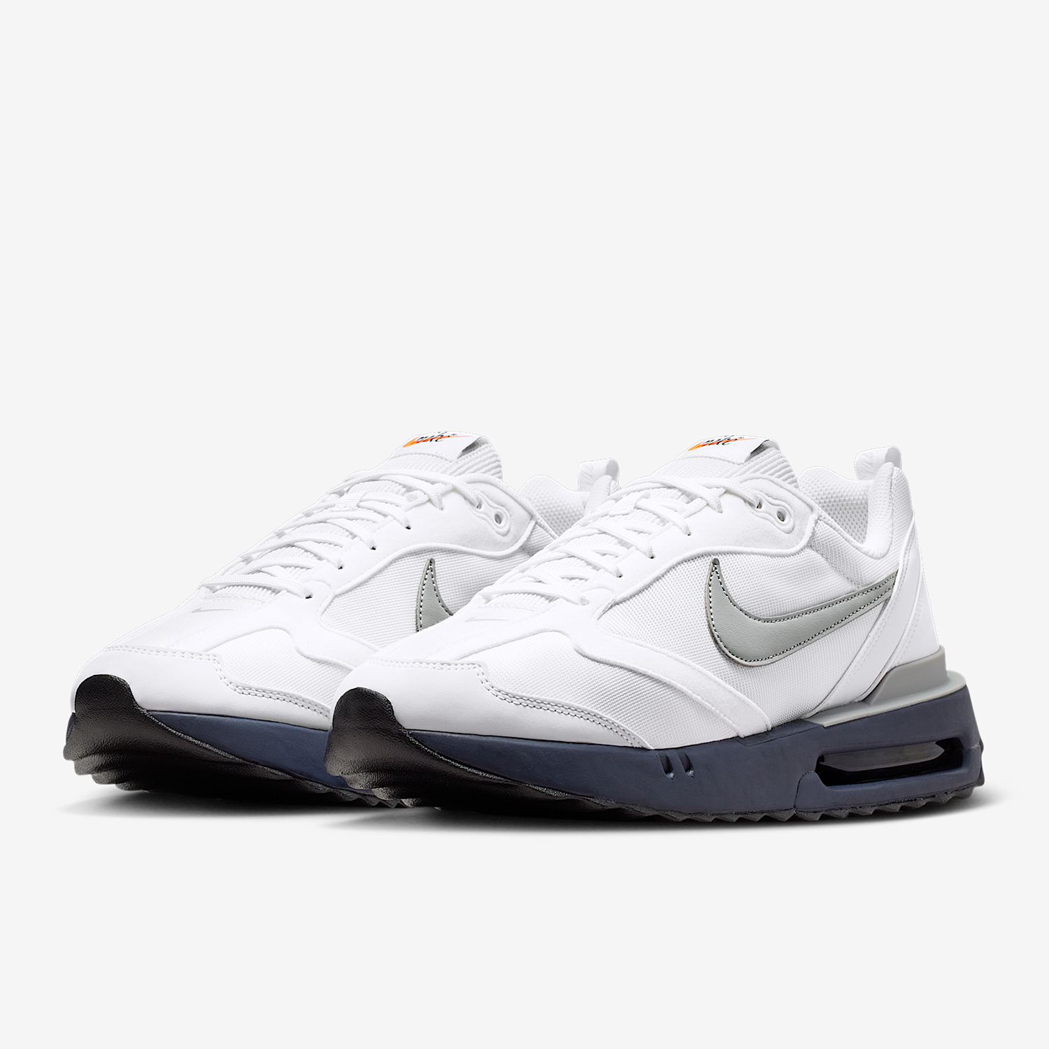 Nike Authentic Air Max Dawn Me - đánh giá và giá Men Shoes Myntra